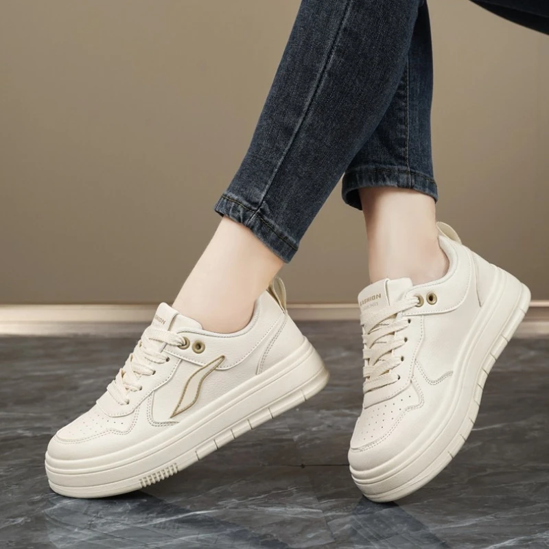 Новые удобные повседневные и универсальные прочные высококачественные вулканизированные туфли на плоской подошве с круглым носком на мягкой подошве для осени
Новые удобные повседневные и универсальные прочные высококачественные вулканизированные туфли на плоской подошве с круглым носком на мягкой подошве для осени