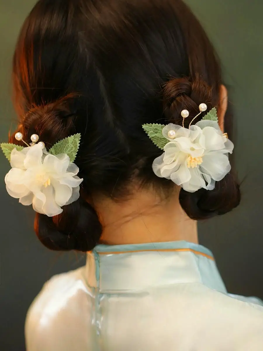 Vintage Chinese Style Silk Flower Hair Clip with Tassel Flowers for Daily Hair Styling Side Clip Qipao Hair Accessories
Vintage Chinese Style Silk Flower Hair Clip with Tassel Flowers for Daily Hair Styling Side Clip Qipao Hair Accessories