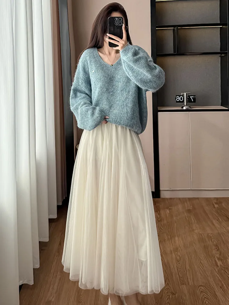 Ladies Knitted Sweater Mesh Half Skirt Set Slimming Fairy Atmosphere Two Piece Set Autumn Winter New Style V Neck High Waist
Ladies Knitted Sweater Mesh Half Skirt Set Slimming Fairy Atmosphere Two Piece Set Autumn Winter New Style V Neck High Waist