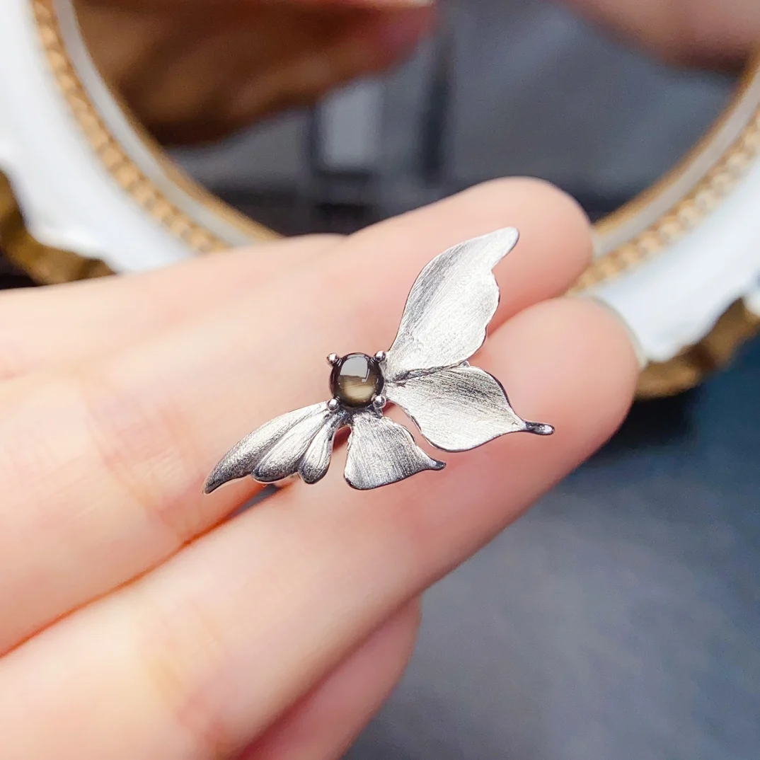 FS 4mm Natural Star Sapphire Ring Butterfly S925 Sterling Silver for Women Fine Charm Weddings Jewelry MeiBaPJ Certificate
FS 4mm Natural Star Sapphire Ring Butterfly S925 Sterling Silver for Women Fine Charm Weddings Jewelry MeiBaPJ Certificate