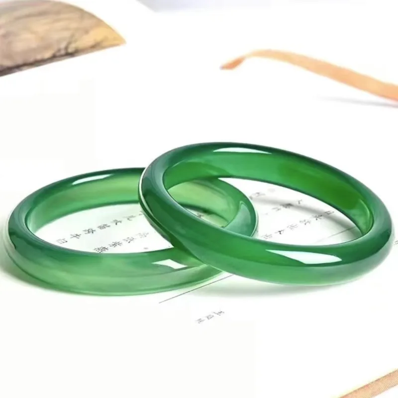 Natural Ice Green Chalcedony Bracelet, Classic Retro Fashion Versatile Model
Natural Ice Green Chalcedony Bracelet, Classic Retro Fashion Versatile Model