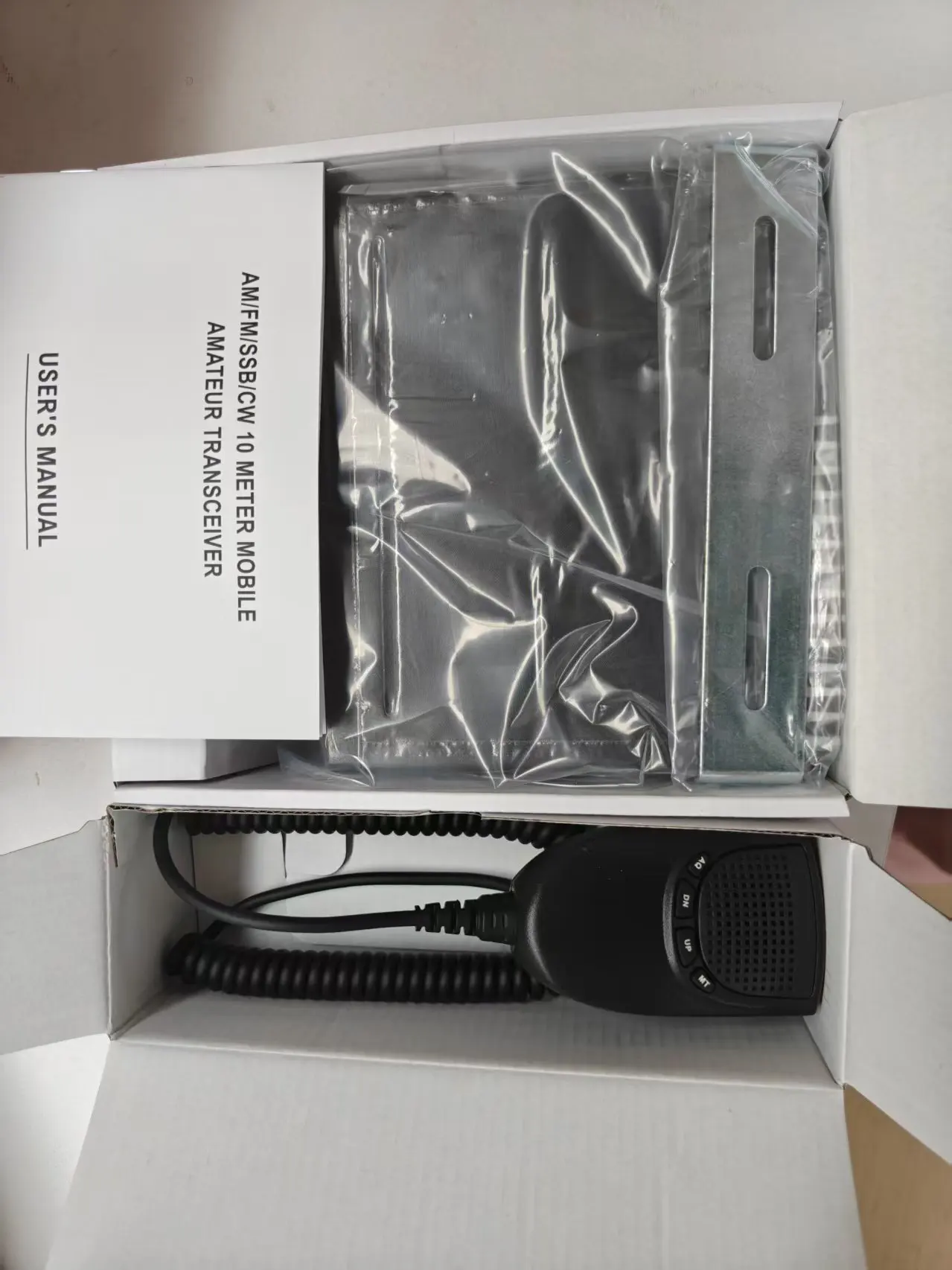 40W S890 27MHz CB Mobile Radio 24.7-30.105MHz AM FM SSB HF Long Range Vehicle Transceiver
40W S890 27MHz CB Mobile Radio 24.7-30.105MHz AM FM SSB HF Long Range Vehicle Transceiver