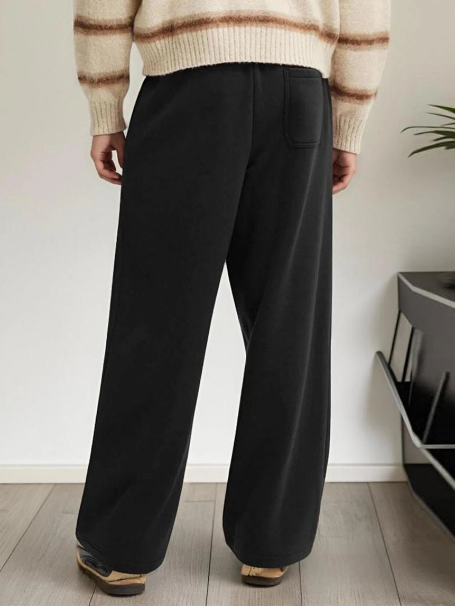 Men s Stylish Relaxed Fit Joggers Trendy Solid Color Drawstring Sweatpants with Elastic Waistband and Pockets
Men s Stylish Relaxed Fit Joggers Trendy Solid Color Drawstring Sweatpants with Elastic Waistband and Pockets