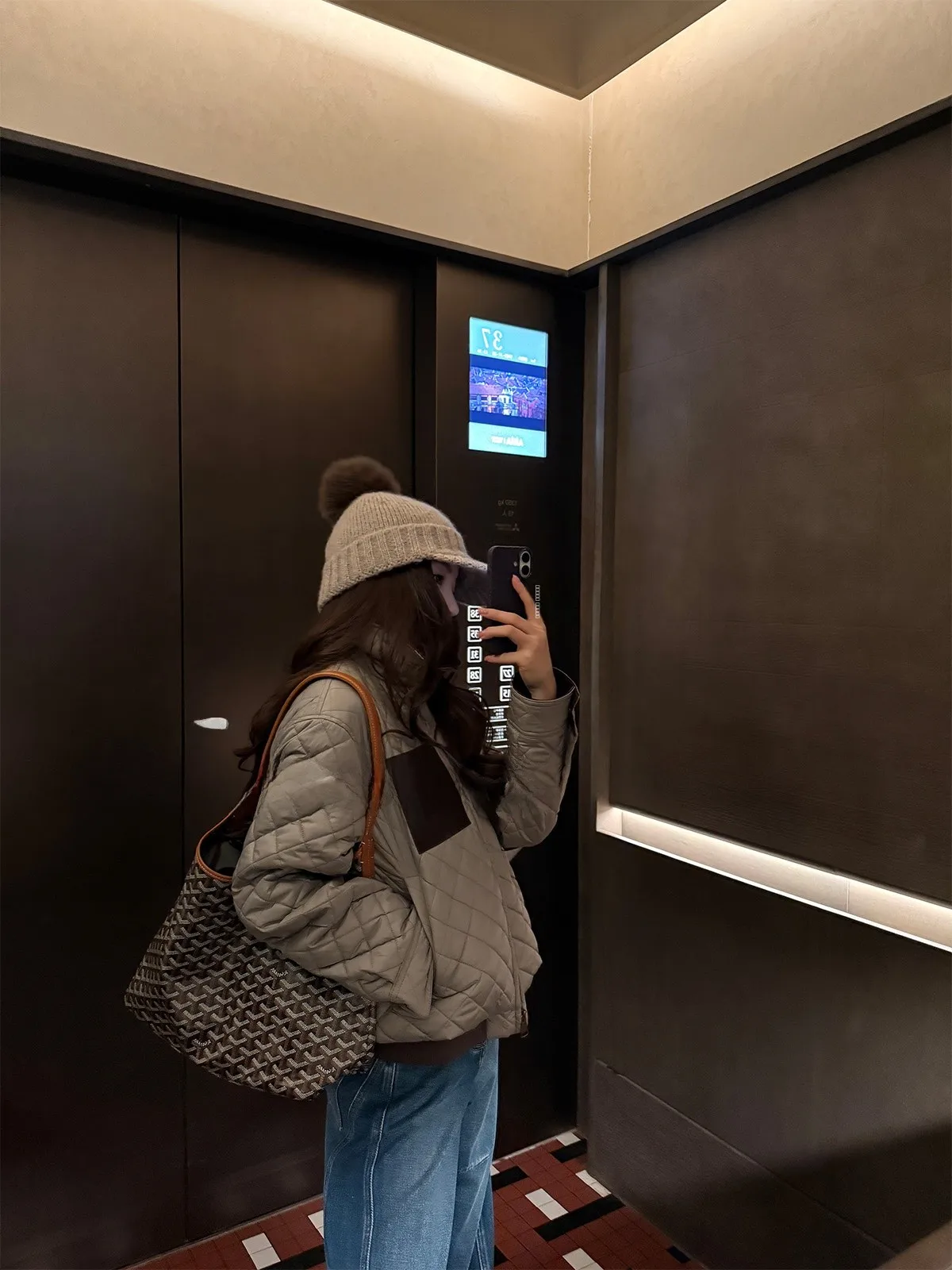 Свободная удлиненная хлопковая куртка с ромбовидной стежкой и вельветовым воротником, зимняя верхняя одежда, бренд ZONE, полиэстер, застежка-молния
Свободная удлиненная хлопковая куртка с ромбовидной стежкой и вельветовым воротником, зимняя верхняя одежда, бренд ZONE, полиэстер, застежка-молния