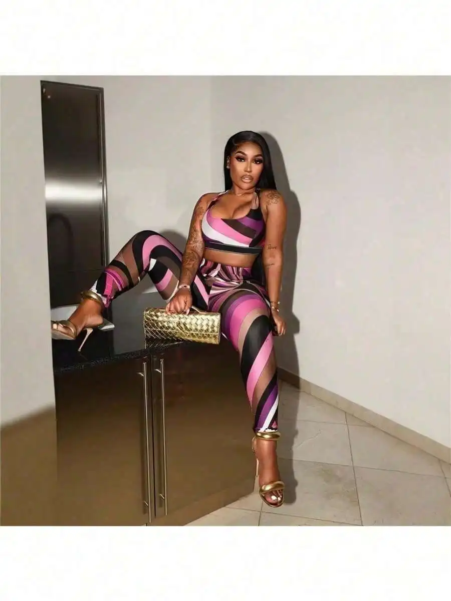 Womens Bold Striped Crop Top And High-Waisted Leggings Two Piece Set
Womens Bold Striped Crop Top And High-Waisted Leggings Two Piece Set