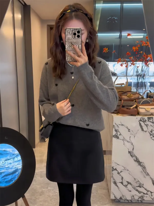 Gray Knitted Sweater Women's Loose Style Inner Wear Lazy High-End Feel Autumn Winter New Arrival Fashion Commute Style Top
Gray Knitted Sweater Women's Loose Style Inner Wear Lazy High-End Feel Autumn Winter New Arrival Fashion Commute Style Top