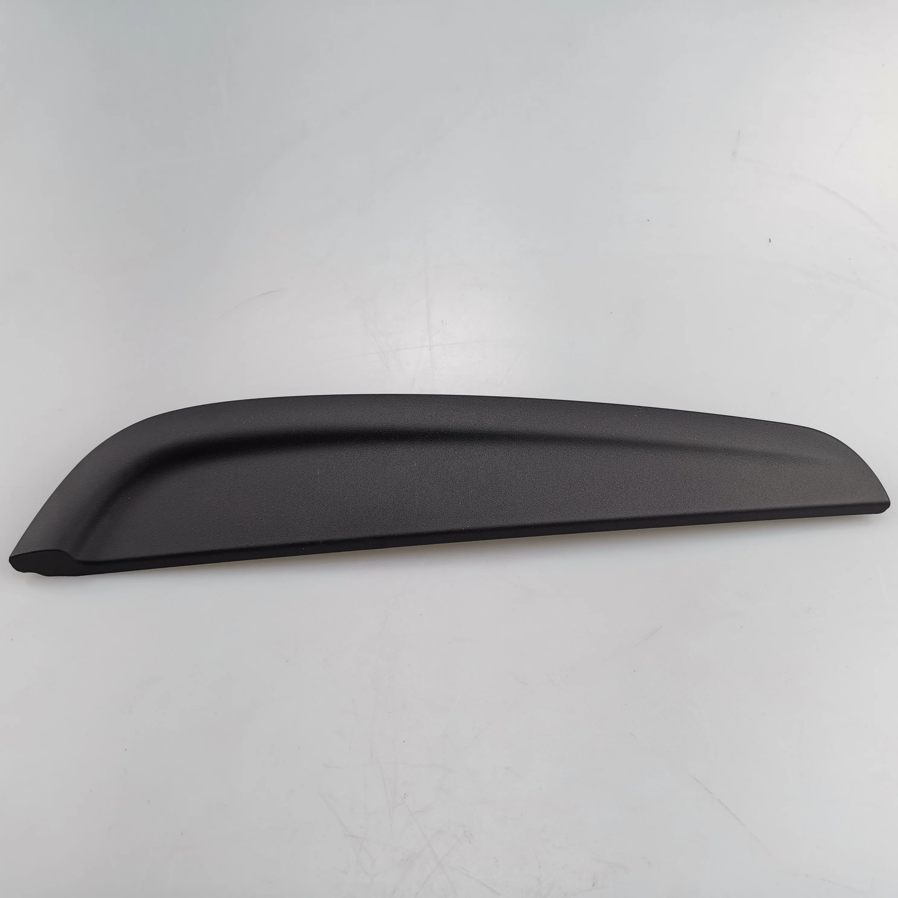 KAQI Rear side window pillar outer trim panel SAIC MAXUS T60 C00054213
KAQI Rear side window pillar outer trim panel SAIC MAXUS T60 C00054213