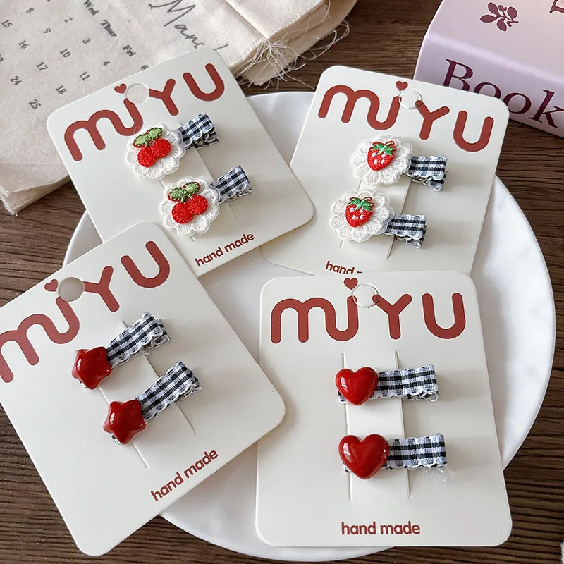 2pcs Korean Style Red Black Plaid Hairpins Strawberry Cherry Embroidery BB Clip Children's Hair Clip Bangs Clip Hair Accessories
2pcs Korean Style Red Black Plaid Hairpins Strawberry Cherry Embroidery BB Clip Children's Hair Clip Bangs Clip Hair Accessories