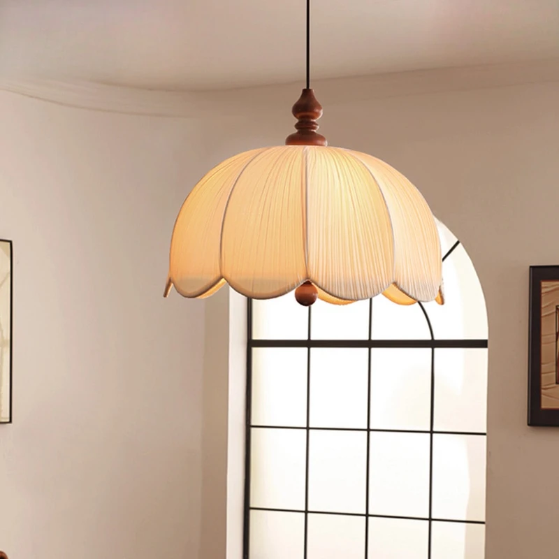 French Medieval Style Pendant Light LED Bedroom Study Living Room Restaurant Creative Fabric Gourd Flower Retro Lighting Fixture
French Medieval Style Pendant Light LED Bedroom Study Living Room Restaurant Creative Fabric Gourd Flower Retro Lighting Fixture