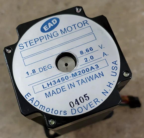 For EAD LH3450-M200A3 stepper motor 8.66V 2.0A 1.8° ABB7500
For EAD LH3450-M200A3 stepper motor 8.66V 2.0A 1.8° ABB7500