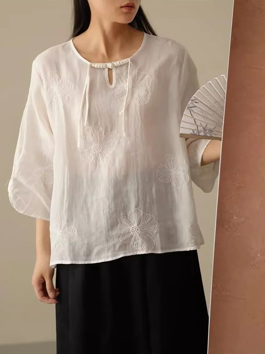 Ele Women's Embroidered Silk irt Button up Cotton Linen Blend round Ne Loose Fit Summer Faion Top
Ele Women's Embroidered Silk irt Button up Cotton Linen Blend round Ne Loose Fit Summer Faion Top