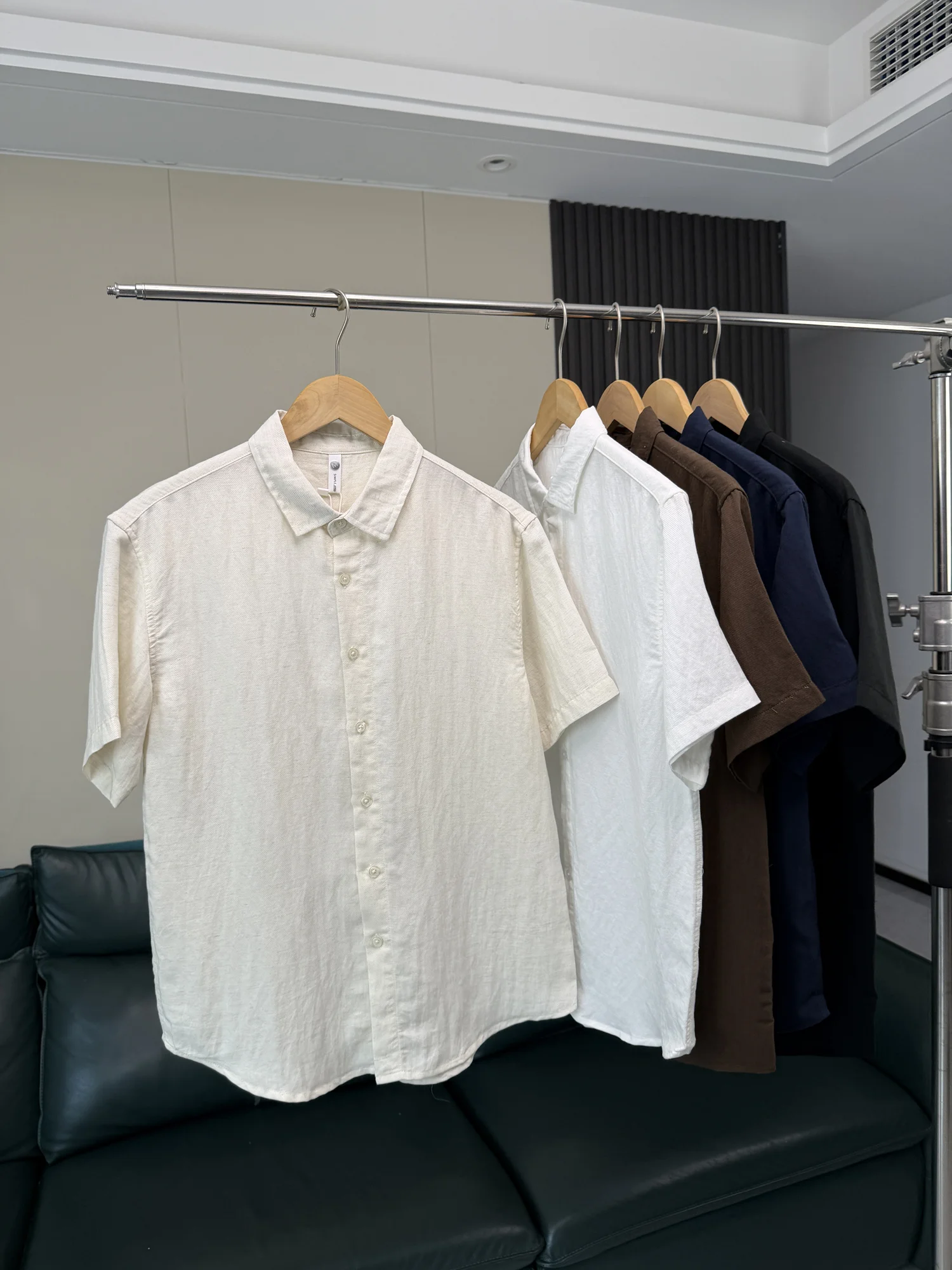 High-End Lenzing Linen Men's Summer Casual Comfortable Color Short Sleeve Shirt Fashionable Urban Style Breathable Regu...
High-End Lenzing Linen Men's Summer Casual Comfortable Color Short Sleeve Shirt Fashionable Urban Style Breathable Regu...