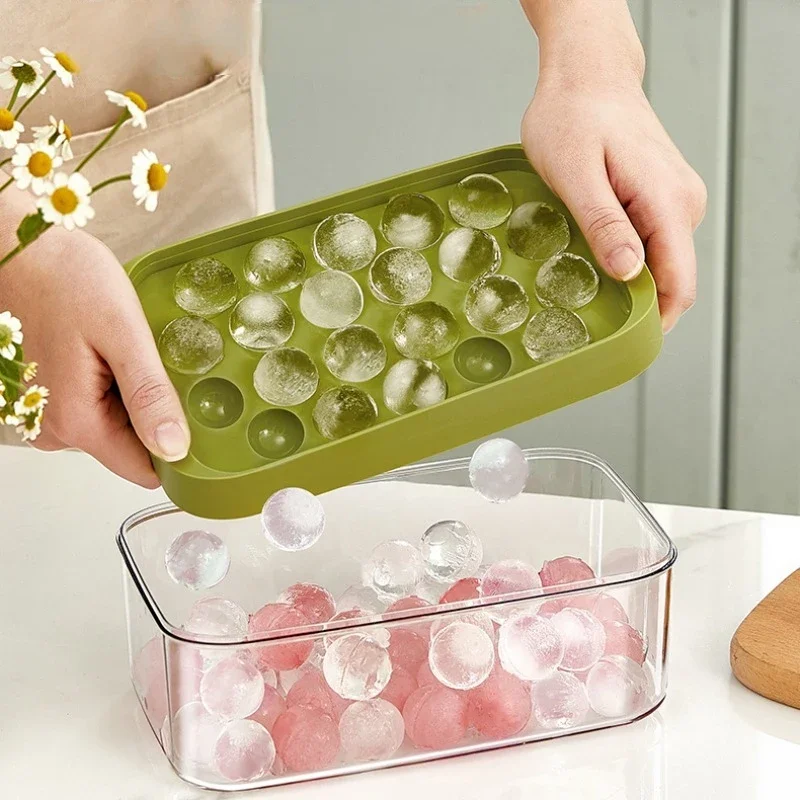 Ice Cube Moldwith Lid and Bin Ice Cube Maker IceMold Ice Cubes Storage Box Spill-resistant Removable for Whiskey Cocktail
Ice Cube Moldwith Lid and Bin Ice Cube Maker IceMold Ice Cubes Storage Box Spill-resistant Removable for Whiskey Cocktail