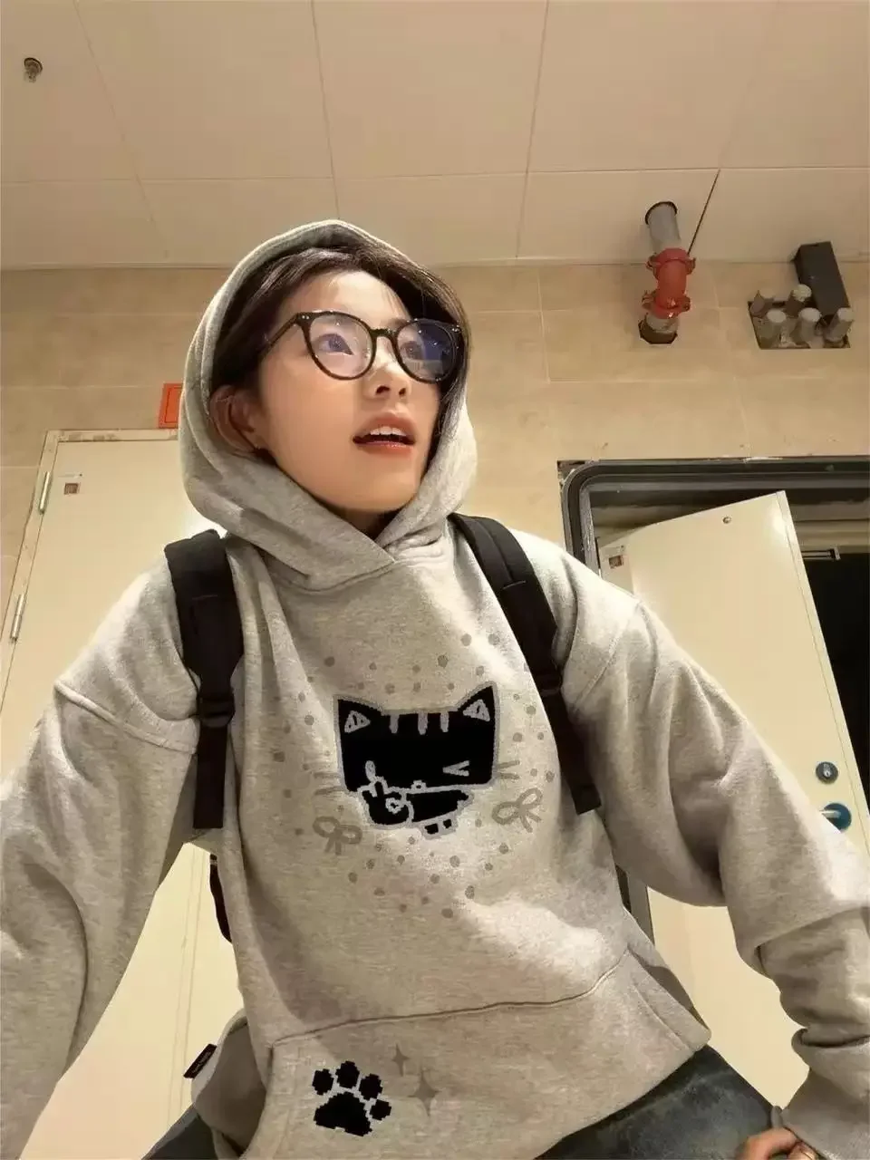 Флисовая толстовка со шляпой, женская толстовка большого размера, женский летний костюм, милый многослойный эстетичный спортивный легкий стиль
Флисовая толстовка со шляпой, женская толстовка большого размера, женский летний костюм, милый многослойный эстетичный спортивный легкий стиль