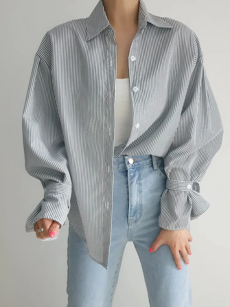 Ранняя осень, свободный длинный све в полоску, женский высококачественный топ Bell Sve Top Commute Sle, стандартный крой, средний размер, мягкий
Ранняя осень, свободный длинный све в полоску, женский высококачественный топ Bell Sve Top Commute Sle, стандартный крой, средний размер, мягкий