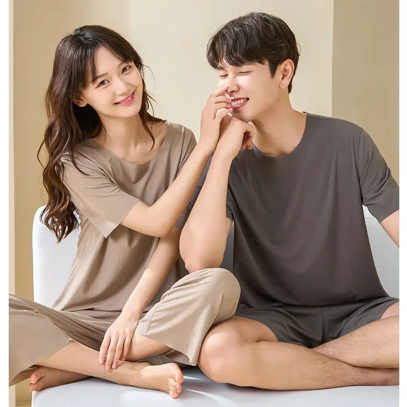 Summer Ice Silk Pajamas for Couples Plus Size Short Sleeve Lounge Wear for Women Casual O Neck Home Clothes for Men Sleepwear
Summer Ice Silk Pajamas for Couples Plus Size Short Sleeve Lounge Wear for Women Casual O Neck Home Clothes for Men Sleepwear
