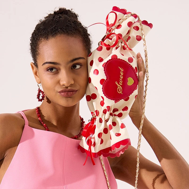 Милая сумка через плечо с цепочкой ярких цветов для женщин, креативные забавные сумки на плечо, красочная сумка для девочек, кошельки в стиле Харадзюку с сердечками любви 
Милая сумка через плечо с цепочкой ярких цветов для женщин, креативные забавные сумки на плечо, красочная сумка для девочек, кошельки в стиле Харадзюку с сердечками любви