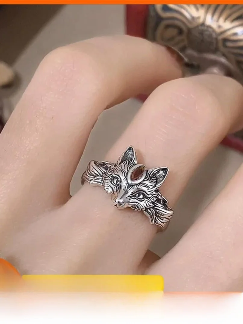 Adorable Nine-Tailed Ring for Women Vintage Style Small Ring Open Finger Ring Fashionable Courtly Aesthetic
Adorable Nine-Tailed Ring for Women Vintage Style Small Ring Open Finger Ring Fashionable Courtly Aesthetic