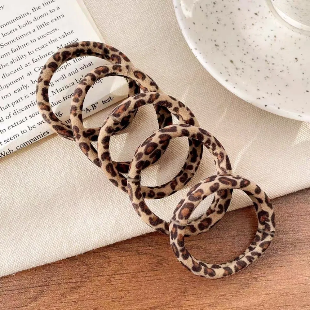 Fashion High Elastic Hair Ties Leopard Print Soft Ponytail Hold Non-Damage Hair Band Ropes Hair Accessories
Fashion High Elastic Hair Ties Leopard Print Soft Ponytail Hold Non-Damage Hair Band Ropes Hair Accessories