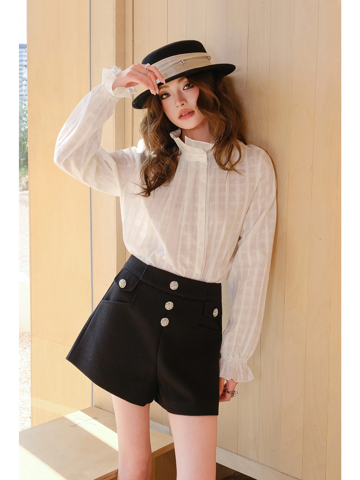 MIUCO Vintage Plaid Ruffle Collar Loose Women's irt Inner Wear Design Spring Season Breathable Cotton Long Sve Top
MIUCO Vintage Plaid Ruffle Collar Loose Women's irt Inner Wear Design Spring Season Breathable Cotton Long Sve Top