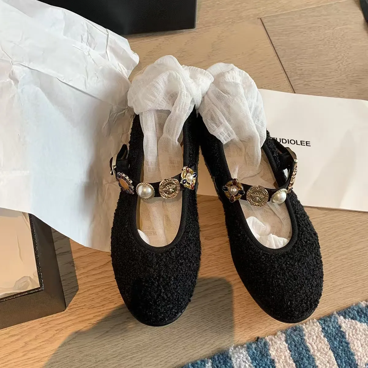 Retro Style Women Mary Jane Shoes Fashion Shallow Mix Colors Ladies Outdoor Comfort Soft Sole Flats Shoes
Retro Style Women Mary Jane Shoes Fashion Shallow Mix Colors Ladies Outdoor Comfort Soft Sole Flats Shoes