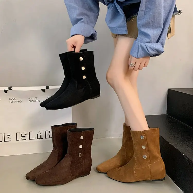 Autumn Booties Autumn New Square Toe Suede Sleeve Metal Buckle Soft Sole Non-Slip Inside Heightening Flats
Autumn Booties Autumn New Square Toe Suede Sleeve Metal Buckle Soft Sole Non-Slip Inside Heightening Flats