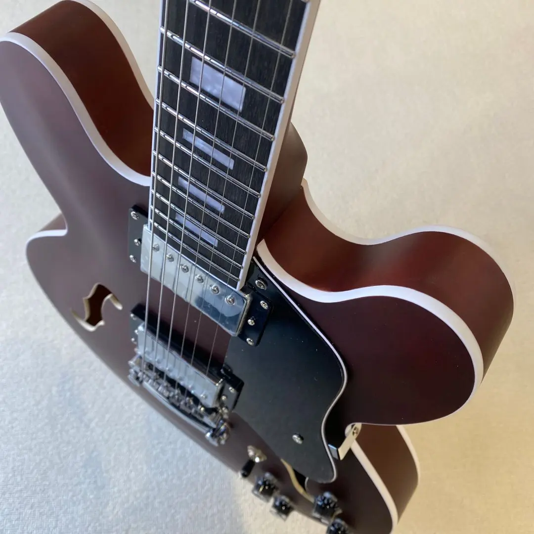Hot Deal Matte Brown Electric Guitar Maple Wood Semi Hollow Body with HH Pickups
Hot Deal Matte Brown Electric Guitar Maple Wood Semi Hollow Body with HH Pickups