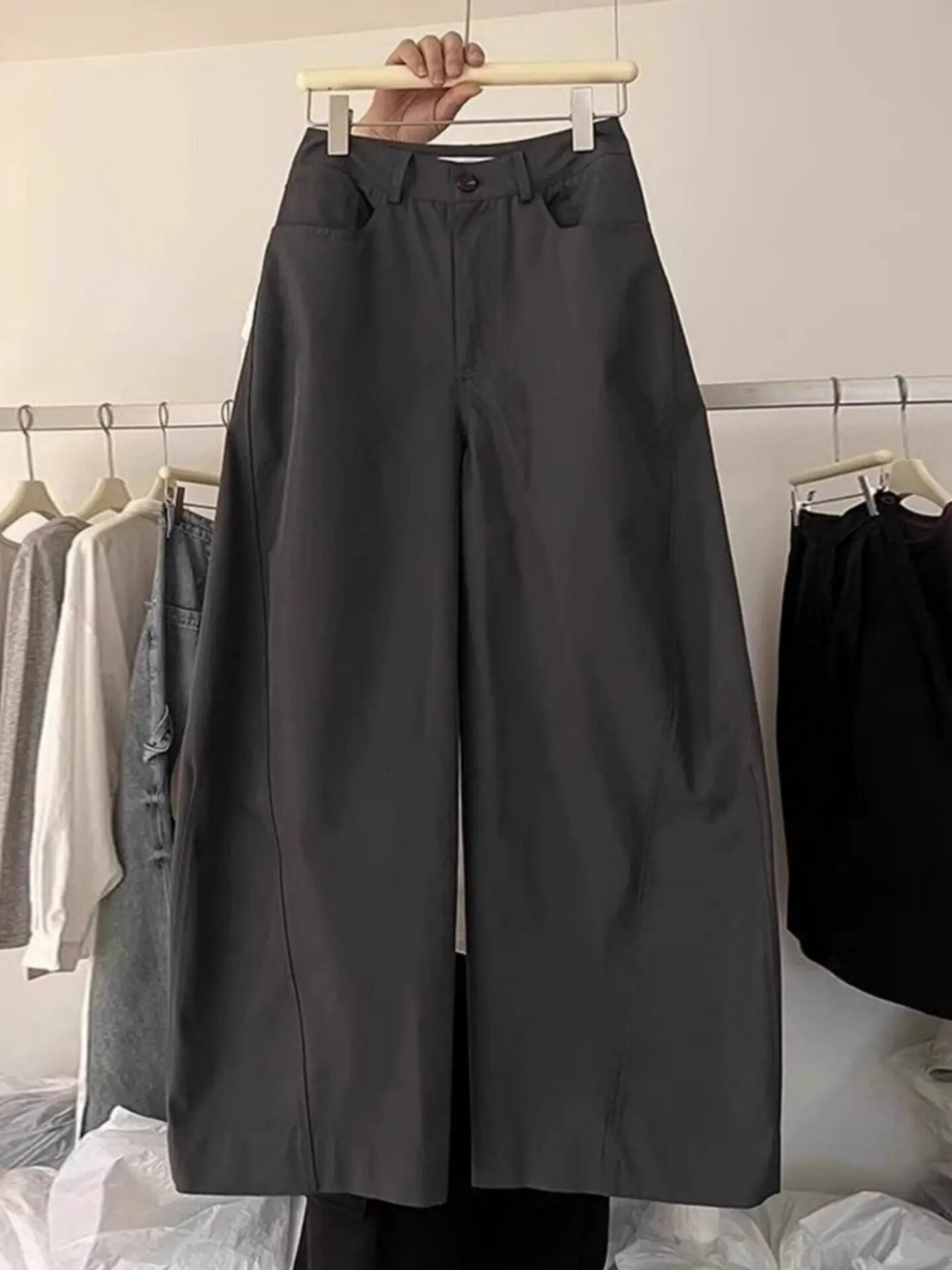 Gray Lazy Style Wide Leg Pants Women's Summer New Loose Slimming Hip Covering Casual Long Trousers Korean Version High Waist ...
Gray Lazy Style Wide Leg Pants Women's Summer New Loose Slimming Hip Covering Casual Long Trousers Korean Version High Waist ...
