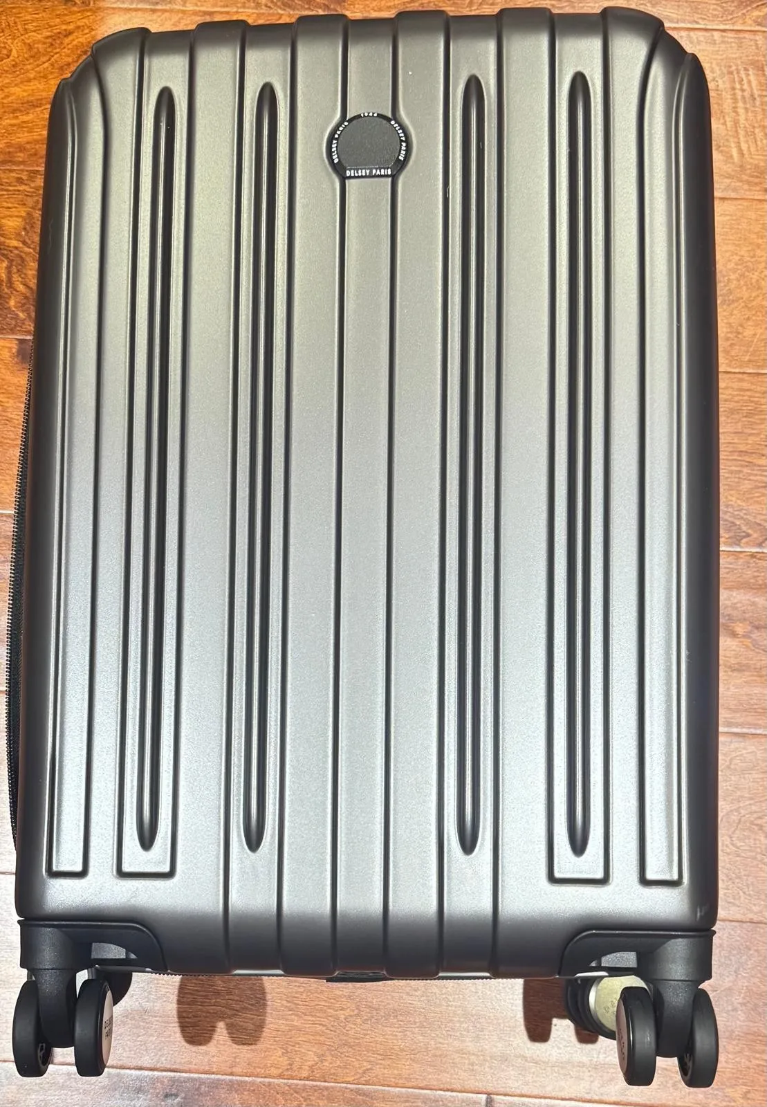 DELSEY PARIS Titanium Hardside Expandable Carry-On 21" Spinner Luggage Graphite
DELSEY PARIS Titanium Hardside Expandable Carry-On 21" Spinner Luggage Graphite