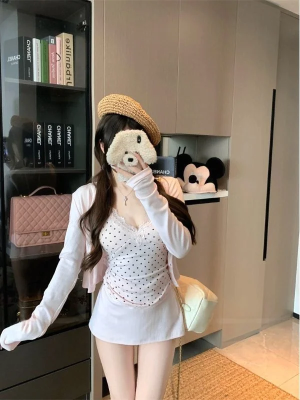 Pure Desire Long Sleeve Set Women's Fashion Wrap around Skirt Three Piece Suit V Neck Cardigan Inner Polka Dot Tank Top
Pure Desire Long Sleeve Set Women's Fashion Wrap around Skirt Three Piece Suit V Neck Cardigan Inner Polka Dot Tank Top