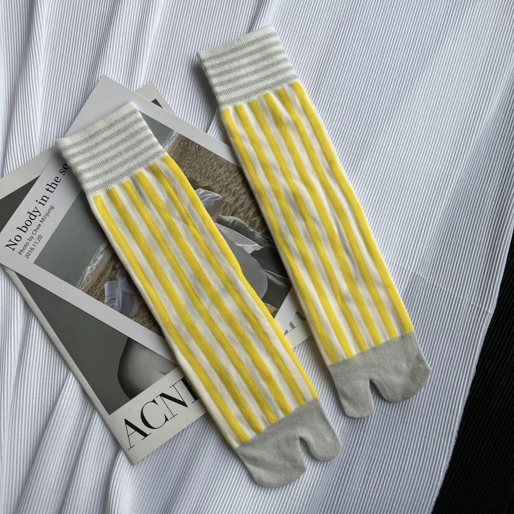 Fashion Colorful Toe Socks Striped Combed Cotton Split Toe Socks Middle Tube Harajuku Japanese Women's Tabi Socks
Fashion Colorful Toe Socks Striped Combed Cotton Split Toe Socks Middle Tube Harajuku Japanese Women's Tabi Socks