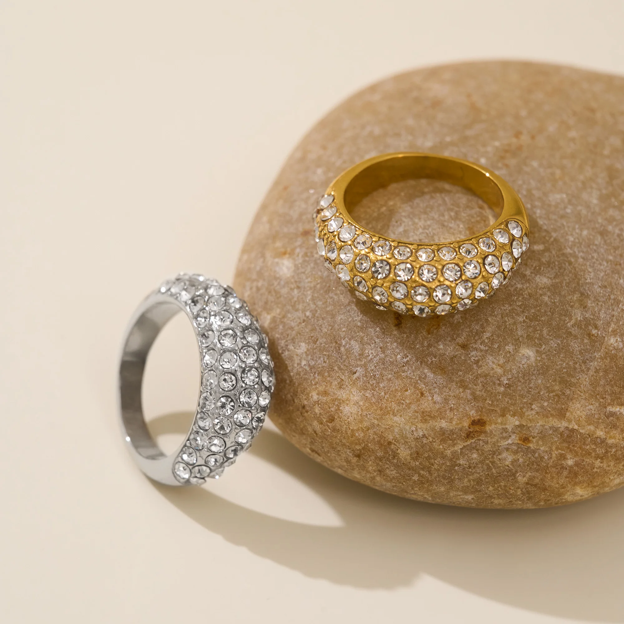 DASEIN Vintage Starry Sky Iced Out Zircon Ring INS Trendy Jewelry 18k PVD Gold Plated Stainless Steel France Lady Accessories
DASEIN Vintage Starry Sky Iced Out Zircon Ring INS Trendy Jewelry 18k PVD Gold Plated Stainless Steel France Lady Accessories
