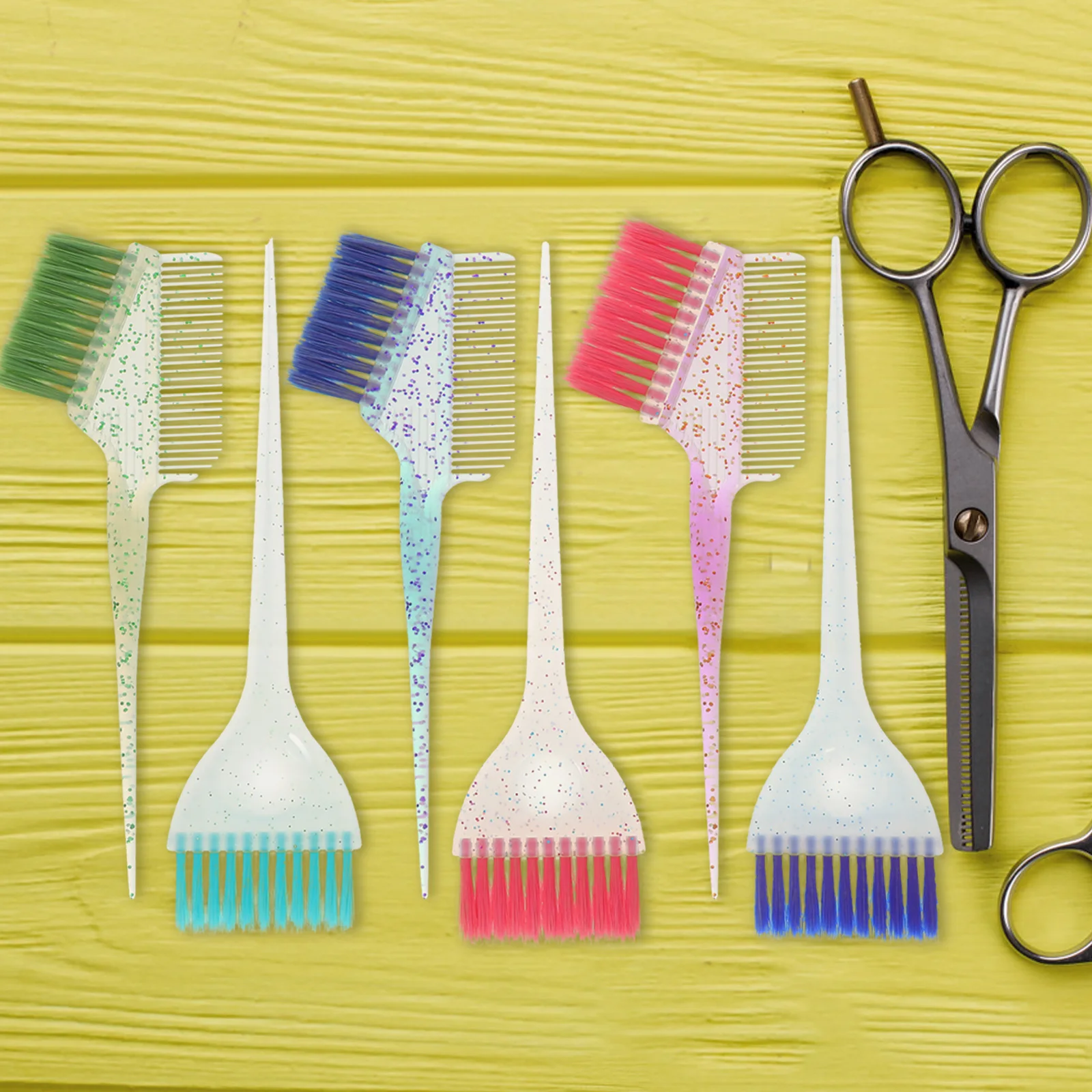 1Set Hair Dye Comb Set with Pointed Tail Precision Brush for Smooth Application Coloring and Highlighting Ideal for Home and
1Set Hair Dye Comb Set with Pointed Tail Precision Brush for Smooth Application Coloring and Highlighting Ideal for Home and