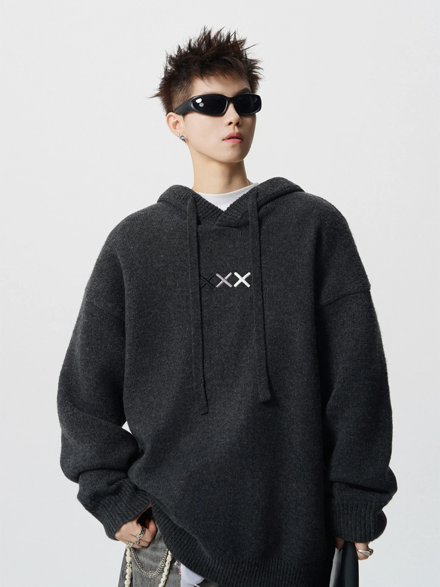 Мужская вязаная толстовка с вышивкой Ele: повседневная, свободного кроя, для осени, из комфортного мягкого материала, молодежная мода
Мужская вязаная толстовка с вышивкой Ele: повседневная, свободного кроя, для осени, из комфортного мягкого материала, молодежная мода