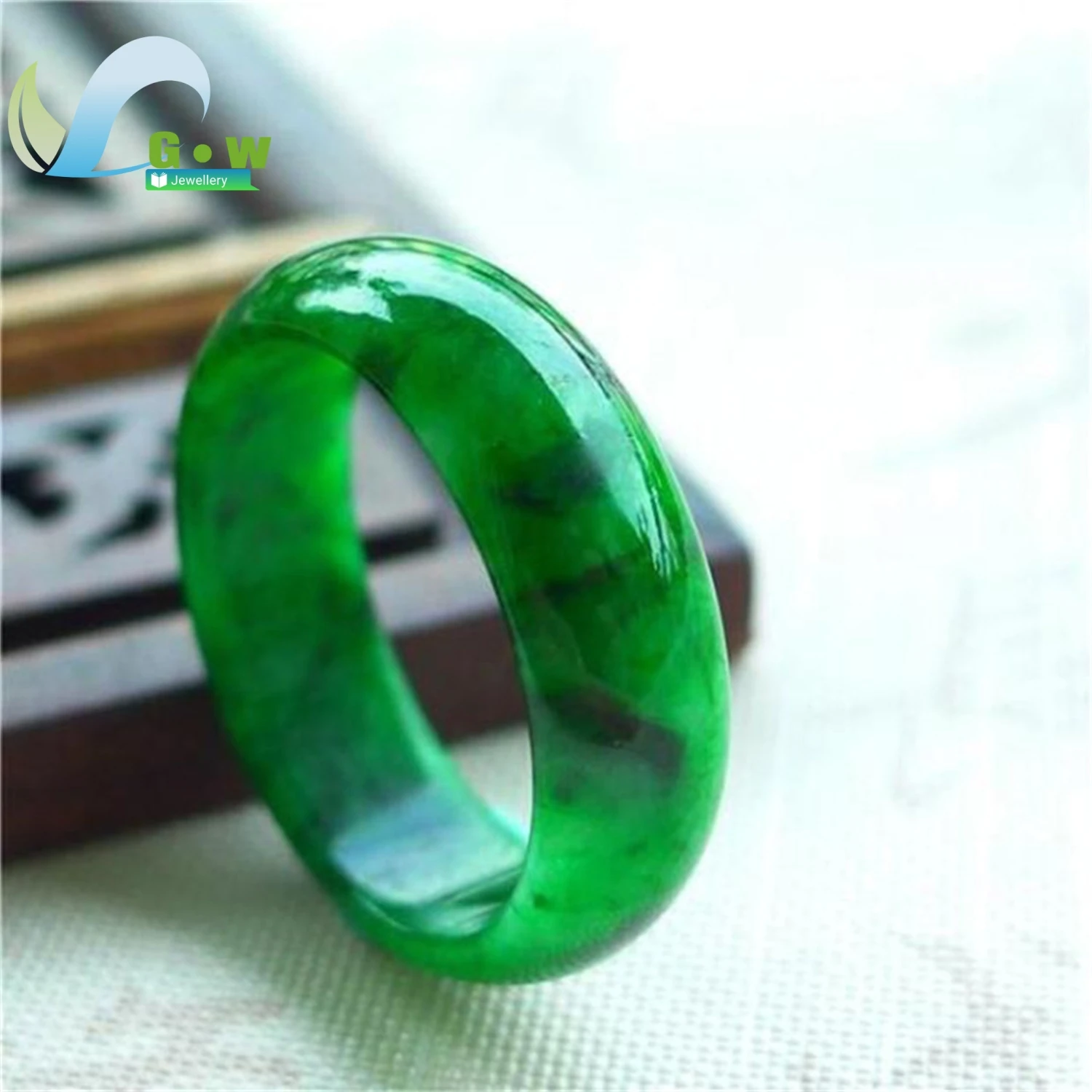 Myanmar Dry Green Ring Women Natural Hetian Emerald Floating Flower Jade Rings Round Circle Ring Gift Men Fine Jewelry Couple
Myanmar Dry Green Ring Women Natural Hetian Emerald Floating Flower Jade Rings Round Circle Ring Gift Men Fine Jewelry Couple
