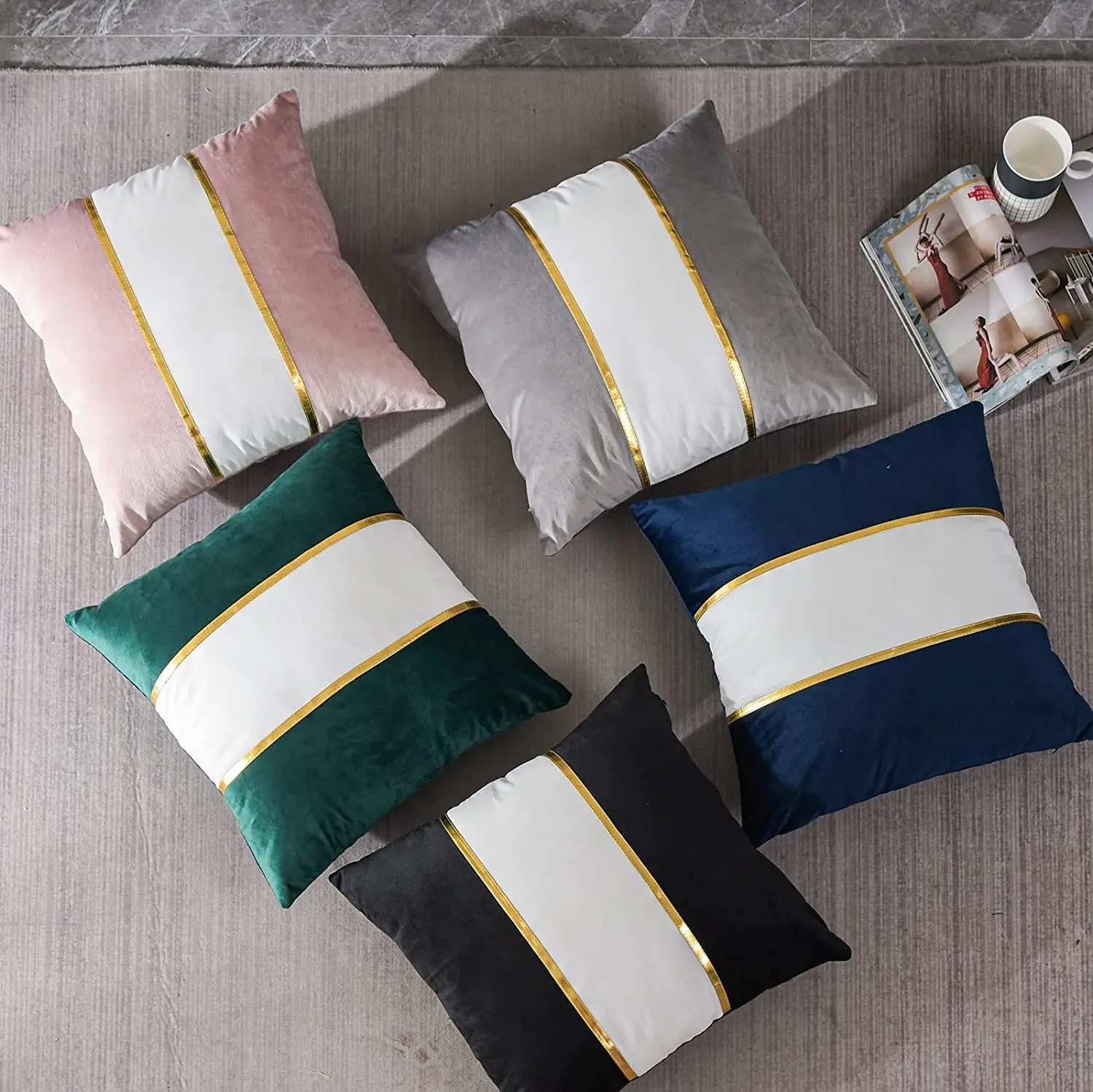 Luxury Velvet Pillow Cover with Gold Stripe-Elegant Two-Tone Decorative Cushion Case for Sofa Bedroom,Soft Pillow Protector,1Pcs
Luxury Velvet Pillow Cover with Gold Stripe-Elegant Two-Tone Decorative Cushion Case for Sofa Bedroom,Soft Pillow Protector,1Pcs