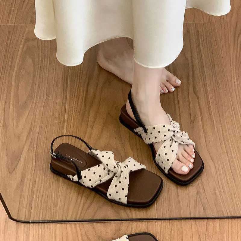 2026 New Retro Wedge Sandals, Ladies Cross Strap Roman Shoes, Summer Open Toe Beach Vacation Shoes
2026 New Retro Wedge Sandals, Ladies Cross Strap Roman Shoes, Summer Open Toe Beach Vacation Shoes