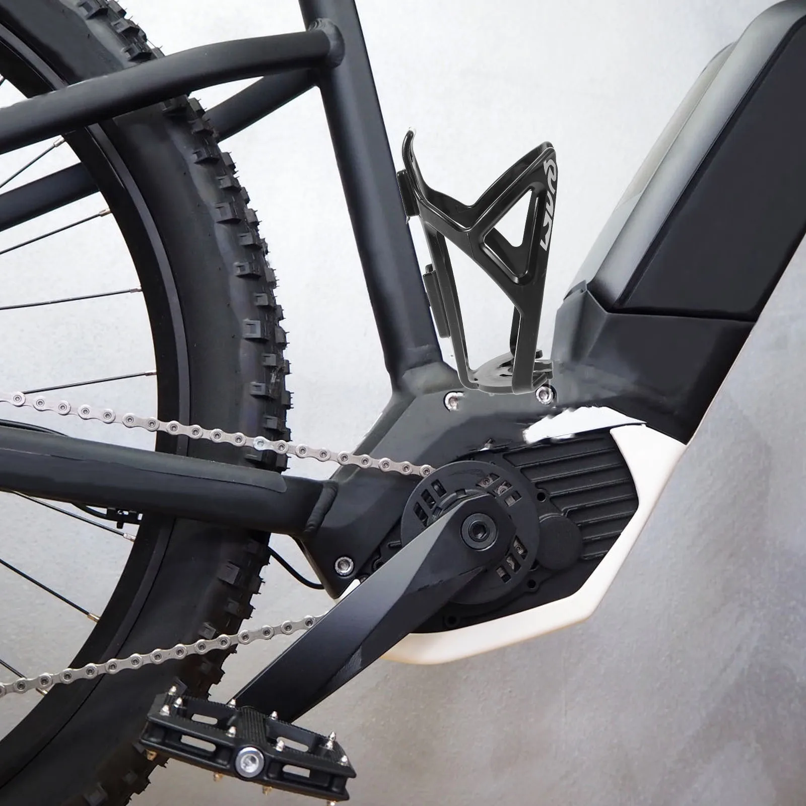 1Set Bike Water Bottle Holder Stylish Durable Cage for Outdoor Cycling Accessories Bike Water Bottle Cage Bicycle Accessories
1Set Bike Water Bottle Holder Stylish Durable Cage for Outdoor Cycling Accessories Bike Water Bottle Cage Bicycle Accessories