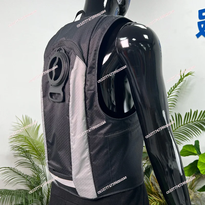Outdoor Heatstroke Cooling Vest Air Conditioner Clothing Refrigeration Clothing Water Cooling Clothing Water Circulation Vest
Outdoor Heatstroke Cooling Vest Air Conditioner Clothing Refrigeration Clothing Water Cooling Clothing Water Circulation Vest