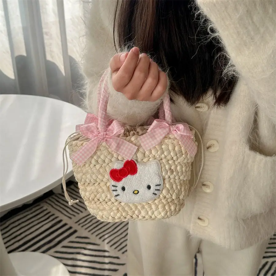 Милая Плетеная соломенная сумка Hellokitty для женщин, новинка 2024, аксессуары для морского отпуска, сумочка, французская милая сумка-тоут с бантом
Милая Плетеная соломенная сумка Hellokitty для женщин, новинка 2024, аксессуары для морского отпуска, сумочка, французская милая сумка-тоут с бантом