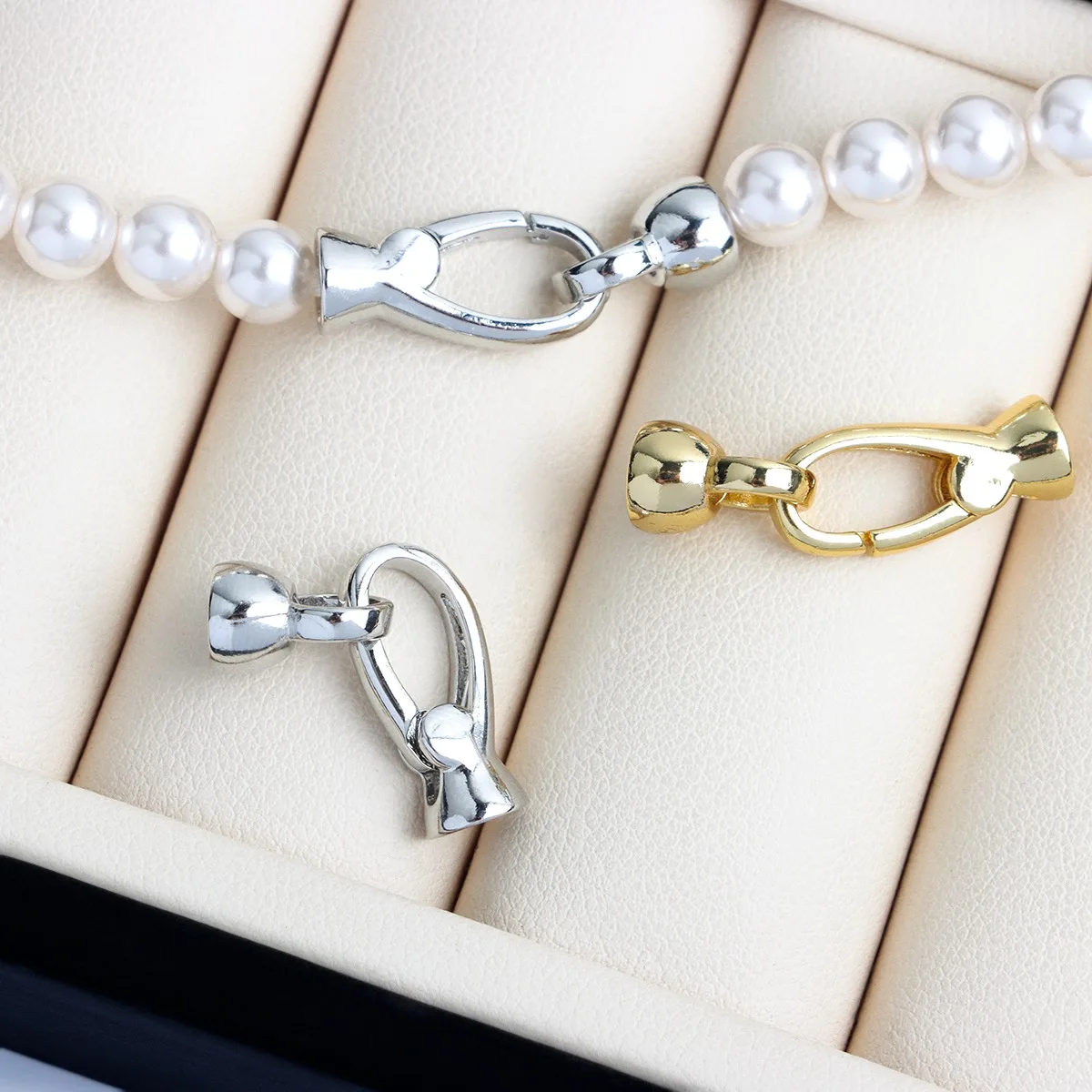 18K Real Gold-plated Simple Conventional Universal Button Head Bracelet Connecting Buckle Ending Buckle DIY Jewelry Accessories
18K Real Gold-plated Simple Conventional Universal Button Head Bracelet Connecting Buckle Ending Buckle DIY Jewelry Accessories