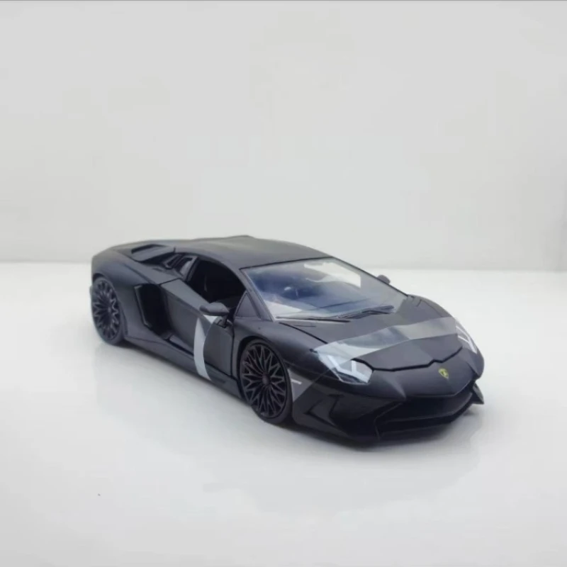 1:24 Jada Brand LP700-4 Racing Car Diecast Model Vivid Detail Creative Keepsake Gift For Adult Collectors
1:24 Jada Brand LP700-4 Racing Car Diecast Model Vivid Detail Creative Keepsake Gift For Adult Collectors