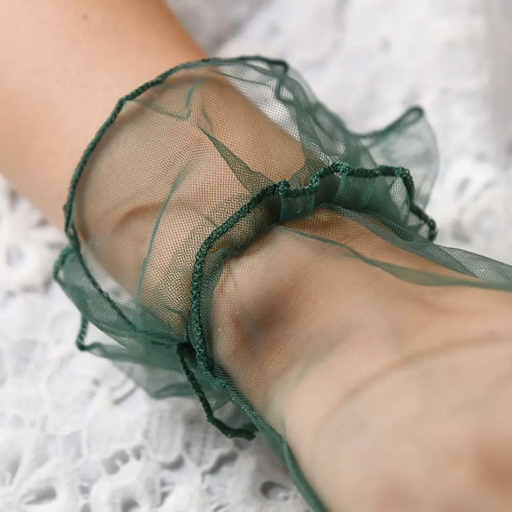 Wrist Transparent Women Tulle Gloves Short Ultra Thin Gauze Lace Gloves Full Finger Bridal Wedding Mesh Gloves Ladies
Wrist Transparent Women Tulle Gloves Short Ultra Thin Gauze Lace Gloves Full Finger Bridal Wedding Mesh Gloves Ladies