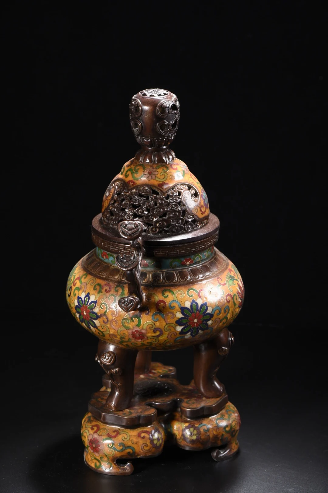 16"Tibetan Temple Collection Old Bronze Cloisonn Enamel Lotus pattern Lingzhi Ear Incense burner Base Amass wealth Ornaments
16"Tibetan Temple Collection Old Bronze Cloisonn Enamel Lotus pattern Lingzhi Ear Incense burner Base Amass wealth Ornaments