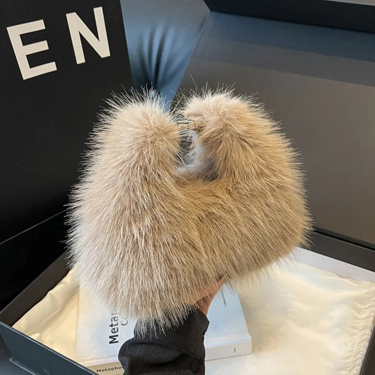 Shoulder Bag Women Soft Fluffy Designer Crossbody Bag Faux Fur Luxury Handbag Winter Women's Bag Ladies Clutch Purse for Women
Shoulder Bag Women Soft Fluffy Designer Crossbody Bag Faux Fur Luxury Handbag Winter Women's Bag Ladies Clutch Purse for Women