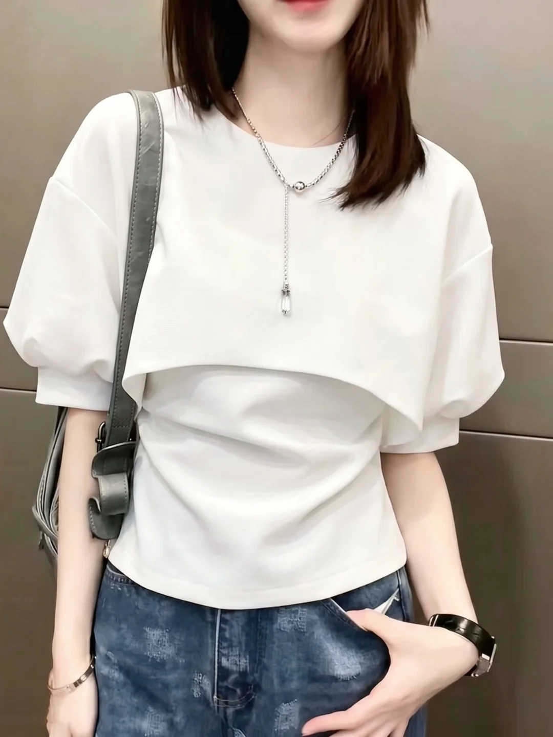 Fashionable Commuter Style Bubble Sleeve Top Pure Color round Neck Design Unique Versatile Chic Women's Shirt Summer 2026
Fashionable Commuter Style Bubble Sleeve Top Pure Color round Neck Design Unique Versatile Chic Women's Shirt Summer 2026