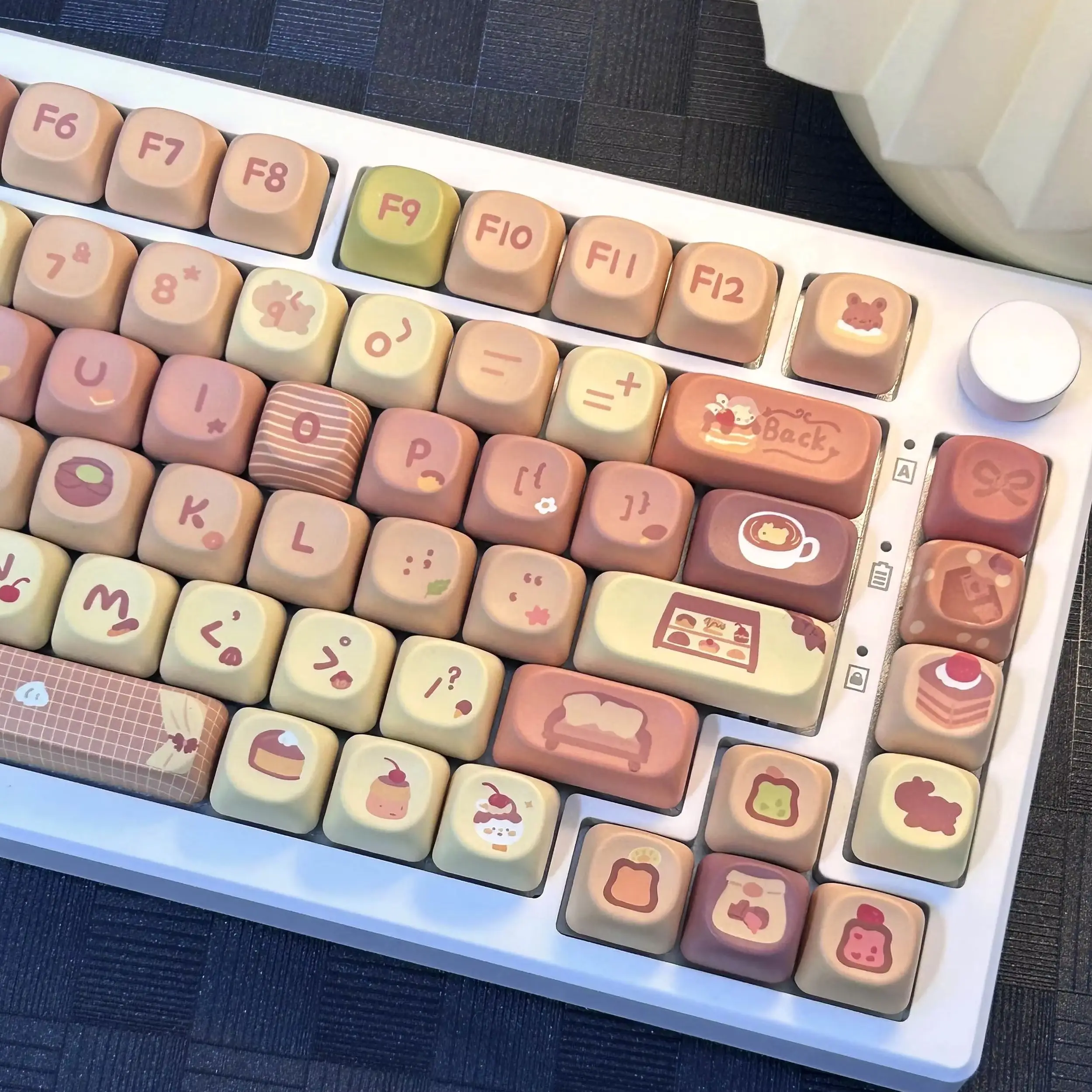 Coco Sweet Keycap Pbt Moa очень теплый коричневый желтый милый для Aula F75 механические колпачки для клавиш
Coco Sweet Keycap Pbt Moa очень теплый коричневый желтый милый для Aula F75 механические колпачки для клавиш
