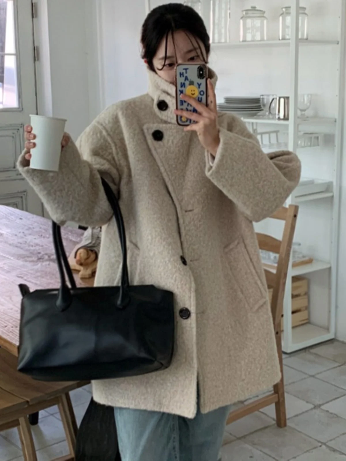 Winter New Women's Woolen Coat Korean Style Gentle Stand Collar Slant Button Design Mid-Length Loose Woolen Outerwear
Winter New Women's Woolen Coat Korean Style Gentle Stand Collar Slant Button Design Mid-Length Loose Woolen Outerwear