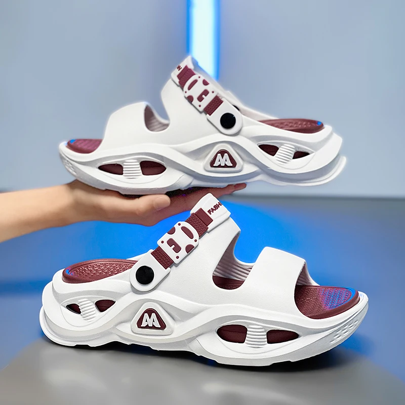 Men's and Women's Beach Sandals, New Summer Style, Non-Slip and Wear-Resistant Slippers, Men's Dual-Use Beach Sandals and Slippers
Men's and Women's Beach Sandals, New Summer Style, Non-Slip and Wear-Resistant Slippers, Men's Dual-Use Beach Sandals and Slippers