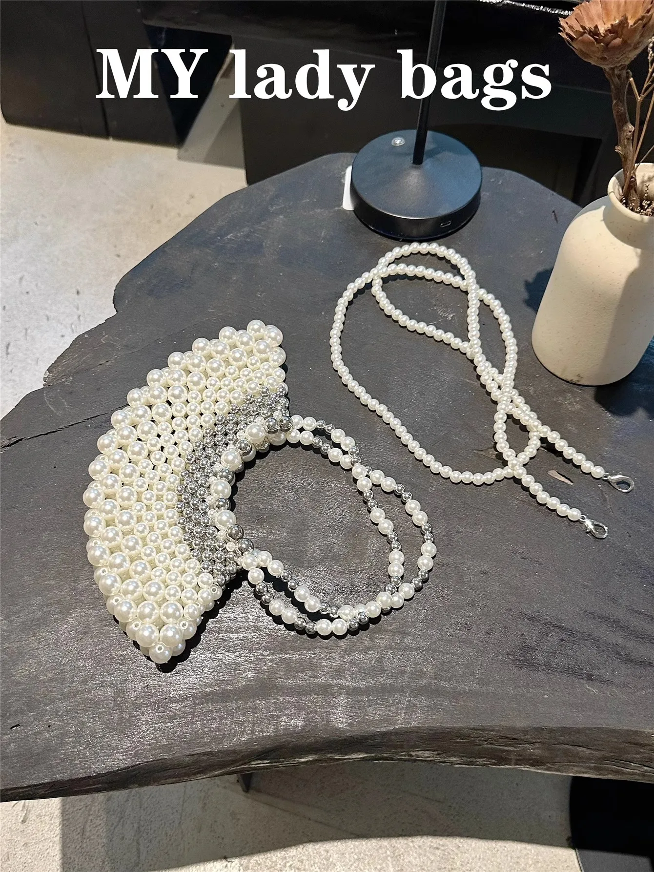 Luxury Pearl Beading Woven Handmade Fan Shape Bag Beads Beaded Hollow Out Handbag Women Clutch Purse Shoulder Crossbody Bag
Luxury Pearl Beading Woven Handmade Fan Shape Bag Beads Beaded Hollow Out Handbag Women Clutch Purse Shoulder Crossbody Bag